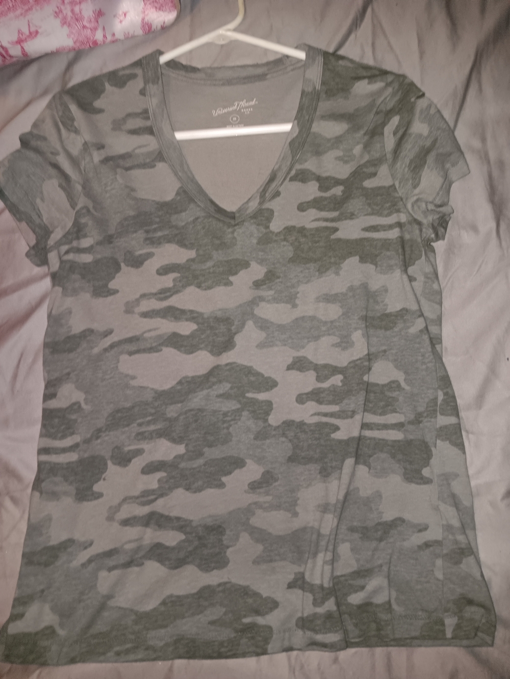 Universal Thread Gray Camo V-Neck Tee